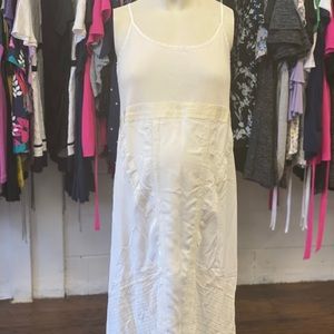 Sjobeck for pea in a pod maternity dress